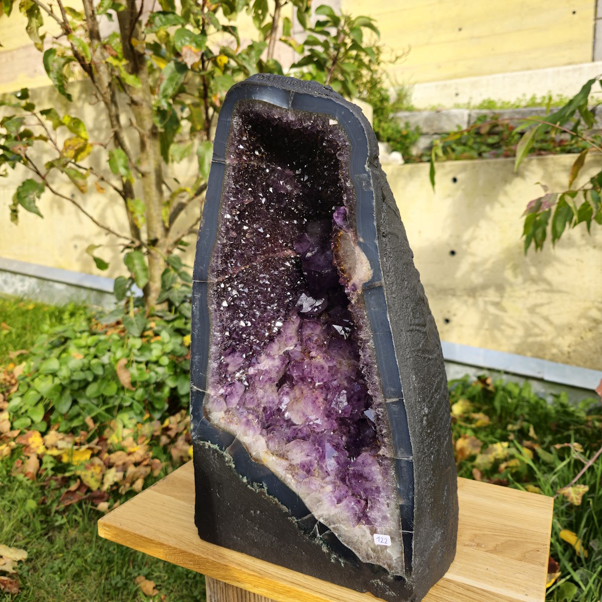 Amethyst Druse mit Chalcedon 