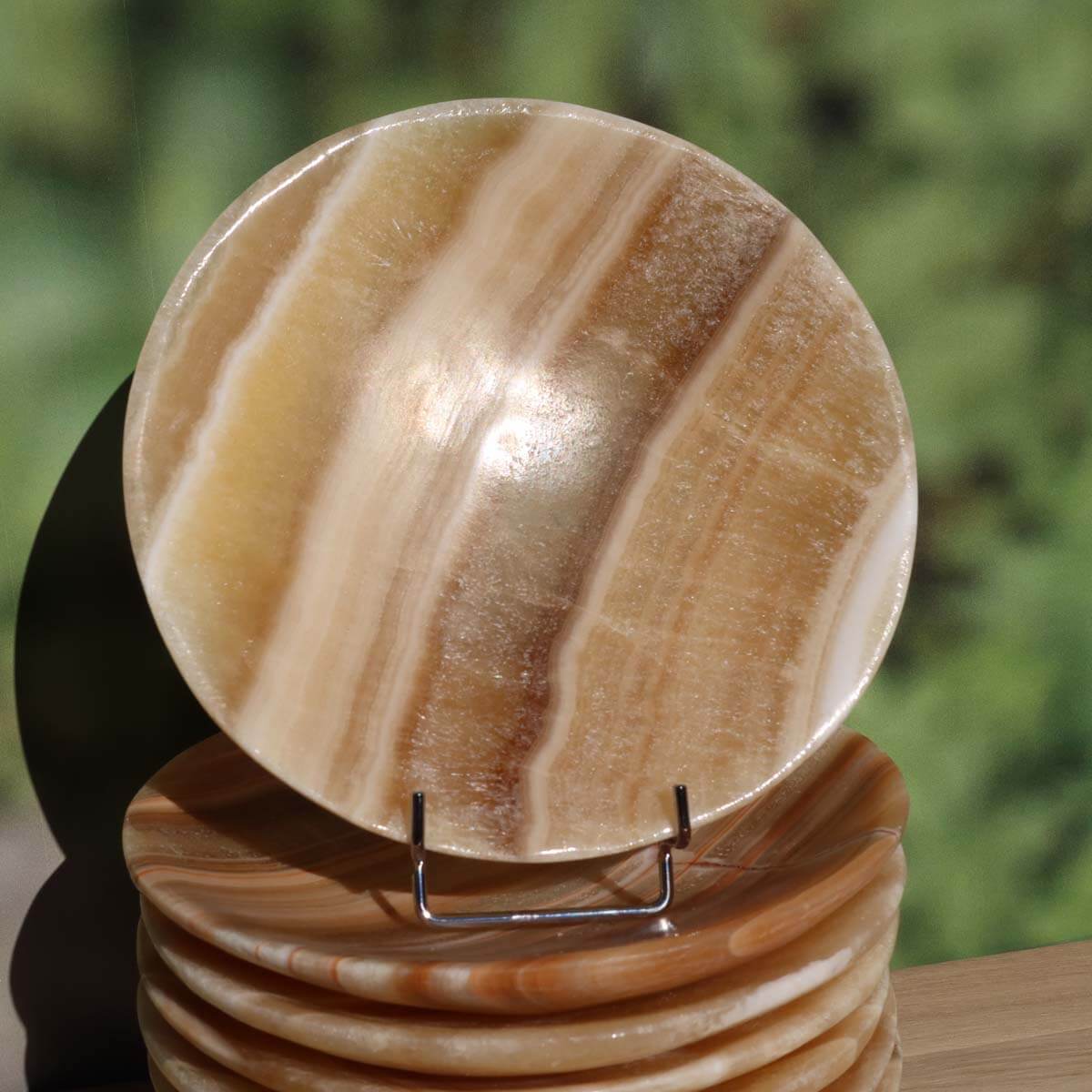 Große Aragonit-Onyxmarmor Schale, perfekt für Dekoration, erhältlich bei Steinwelten in Graz und Wiener Neustadt.