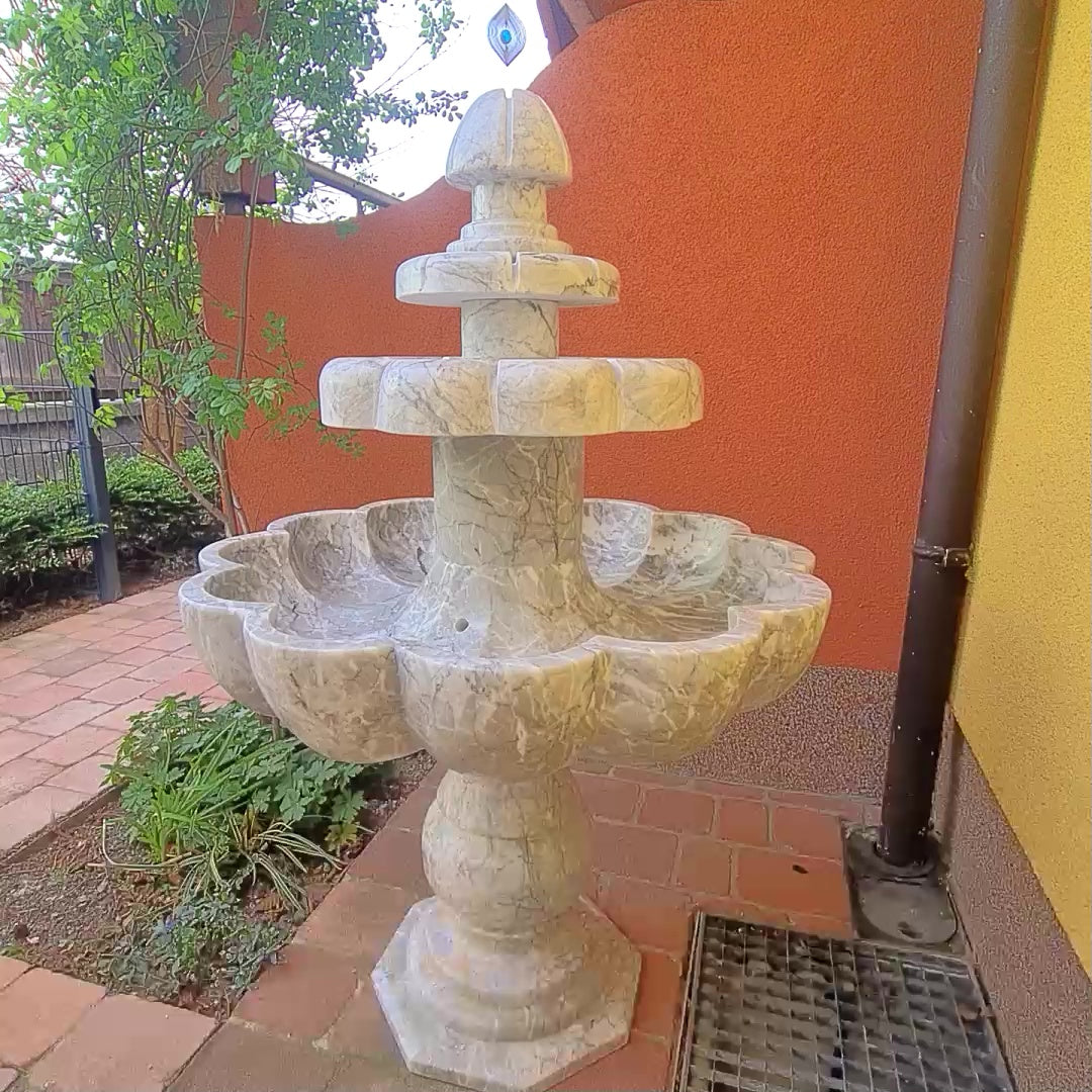 Gartenbrunnen